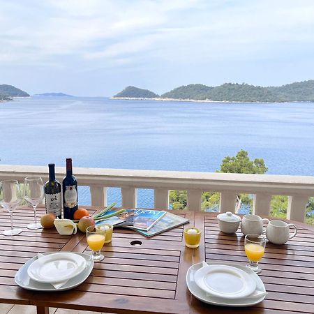 Terrace Studios With Panoramic Seaview Uble Exterior photo